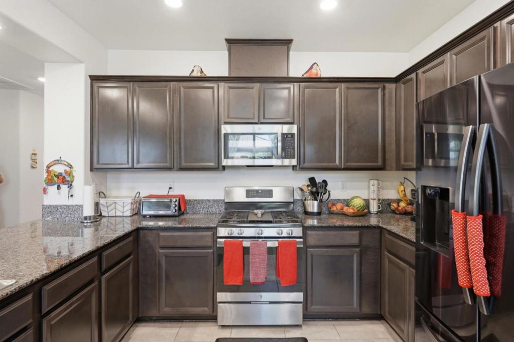 450 Amabile Drive Property Photo 8