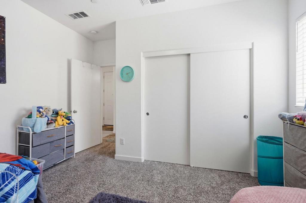 450 Amabile Drive Property Photo 20