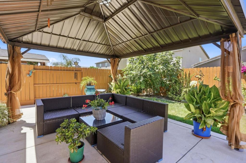 450 Amabile Drive Property Photo 25