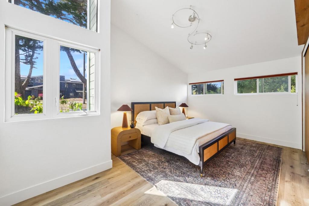 1161 Tamarind Street Property Photo 14
