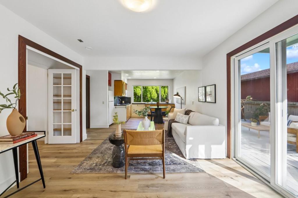 1161 Tamarind Street Property Photo 22