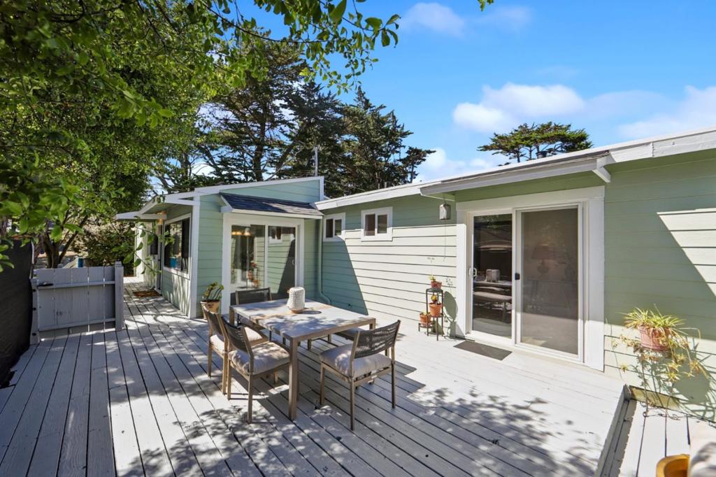 1161 Tamarind Street Property Photo 29