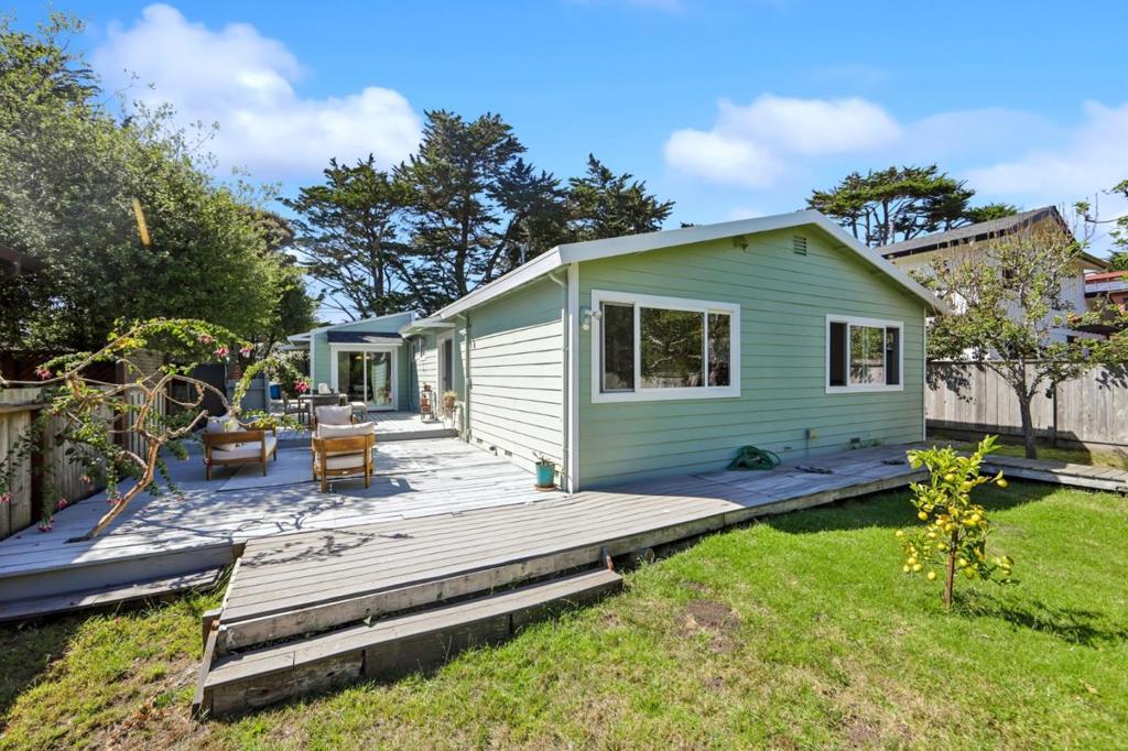 1161 Tamarind Street Property Photo 32