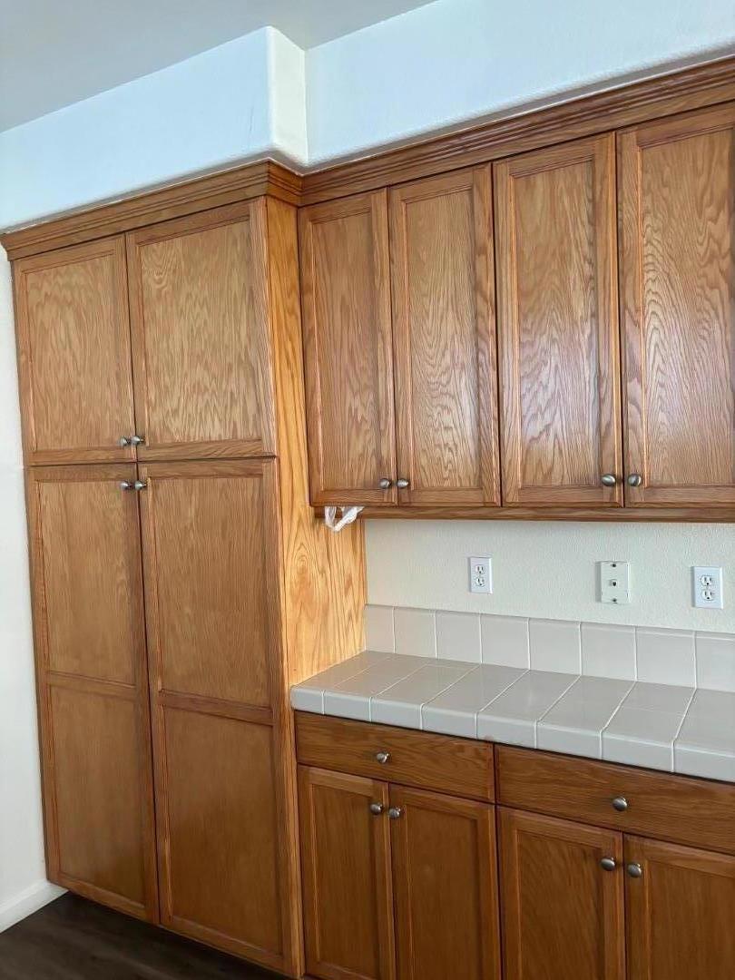 1243 Laurel Park Circle Property Photo 6