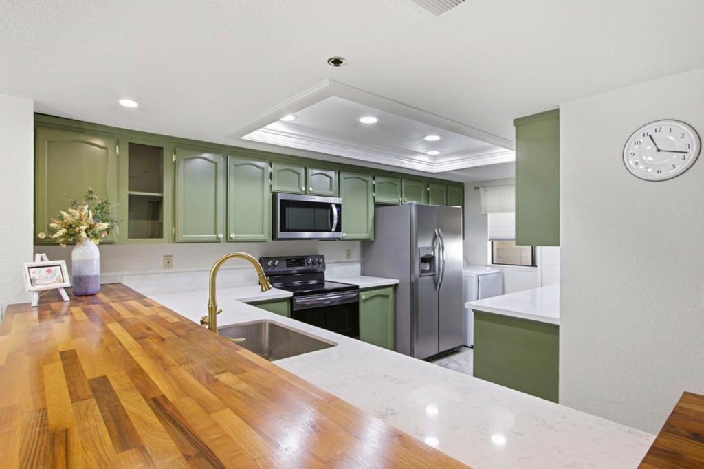 20720 Celeste Circle Property Photo 6
