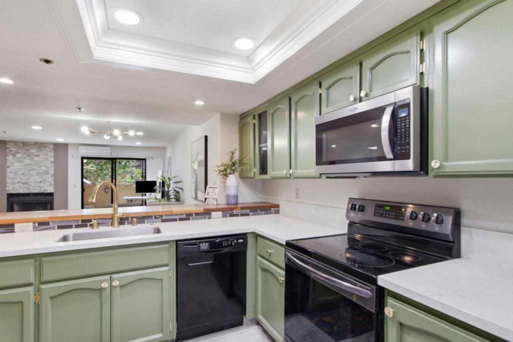 20720 Celeste Circle Property Photo 7