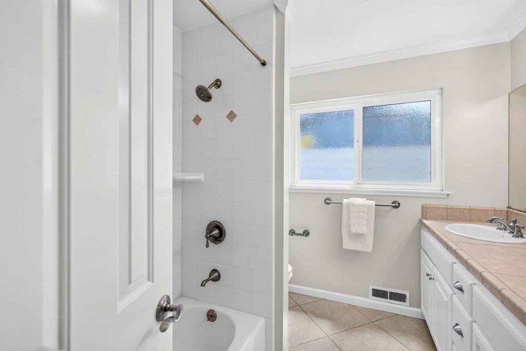1678 Lewiston Drive Property Photo 21