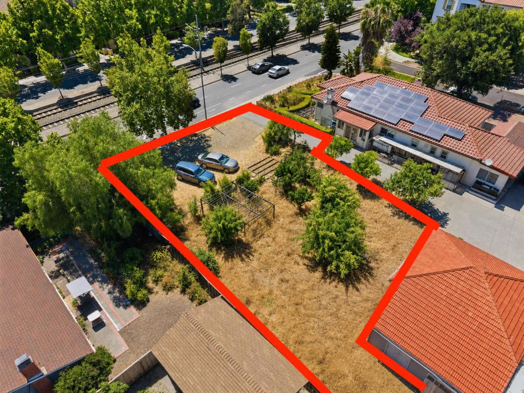ML82055556 Property Photo 2