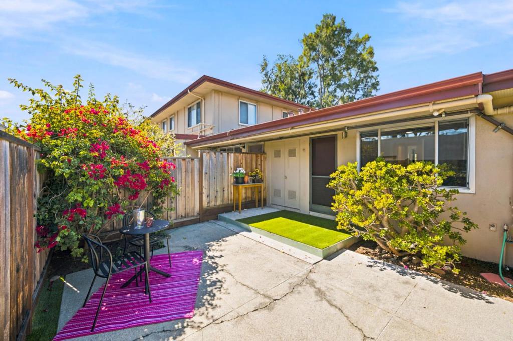 1576 Marina Court A Property Photo 1