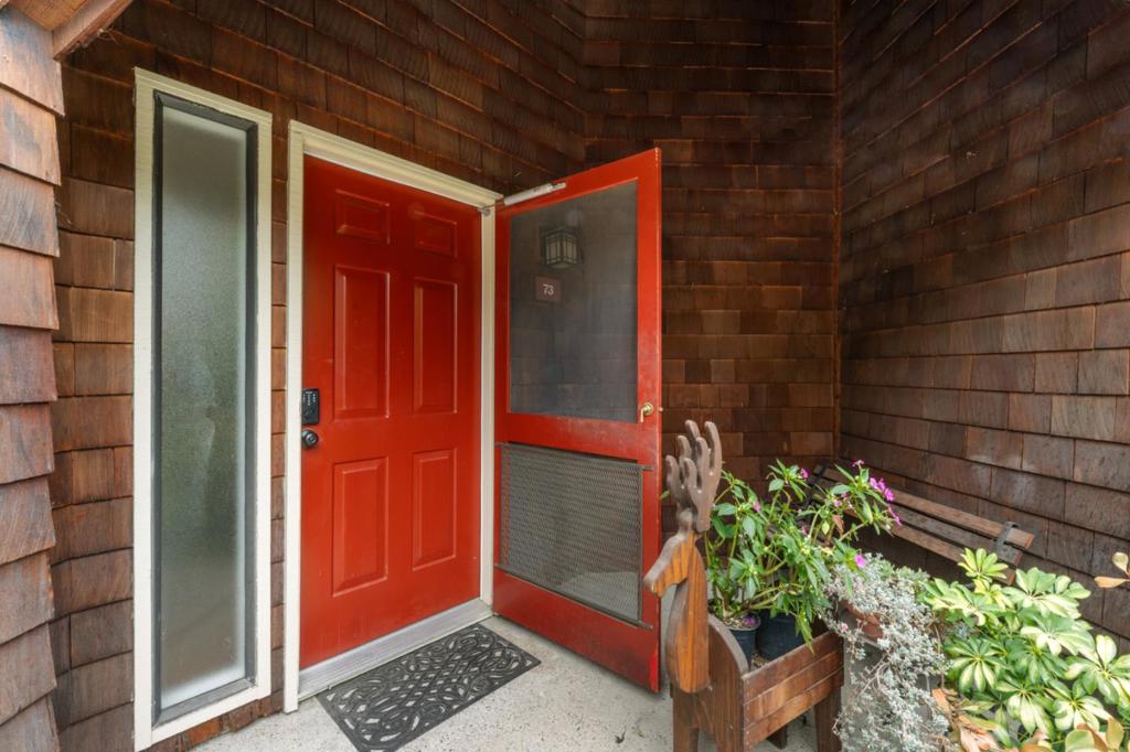 73 Peter Coutts Circle Property Photo 2