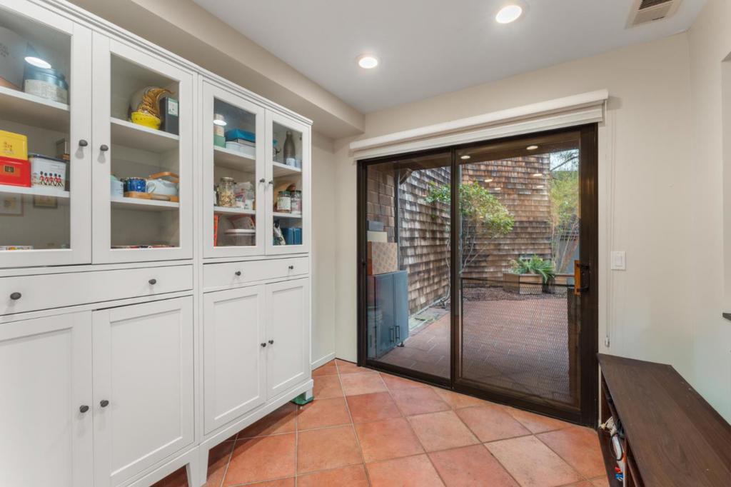 73 Peter Coutts Circle Property Photo 15