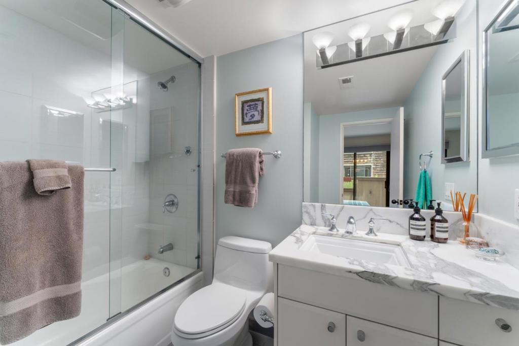 73 Peter Coutts Circle Property Photo 23