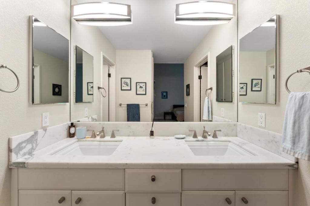 73 Peter Coutts Circle Property Photo 27