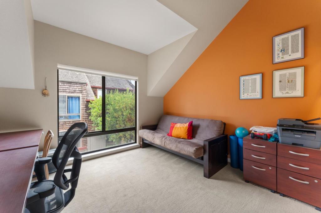 73 Peter Coutts Circle Property Photo 32