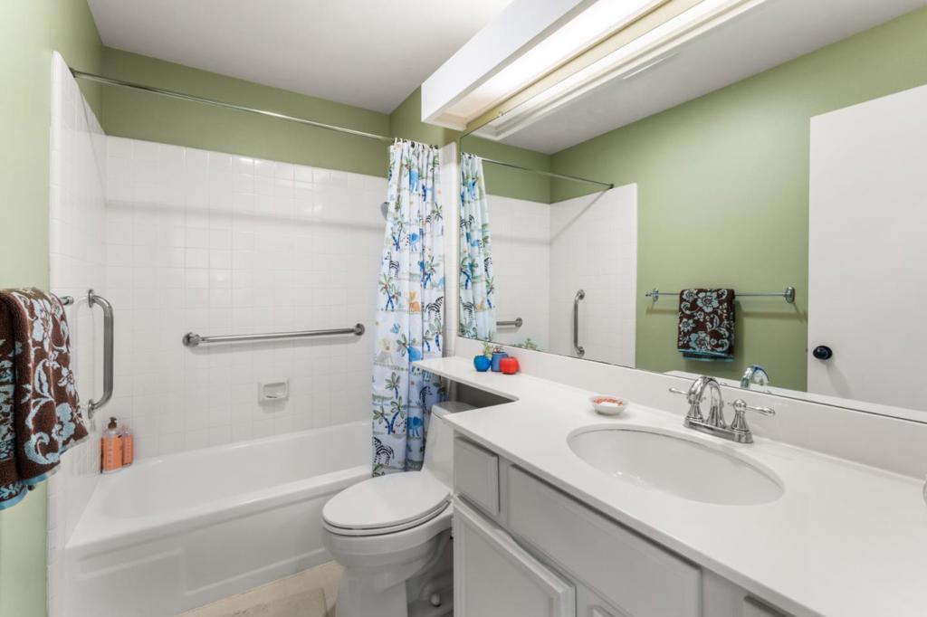 73 Peter Coutts Circle Property Photo 35