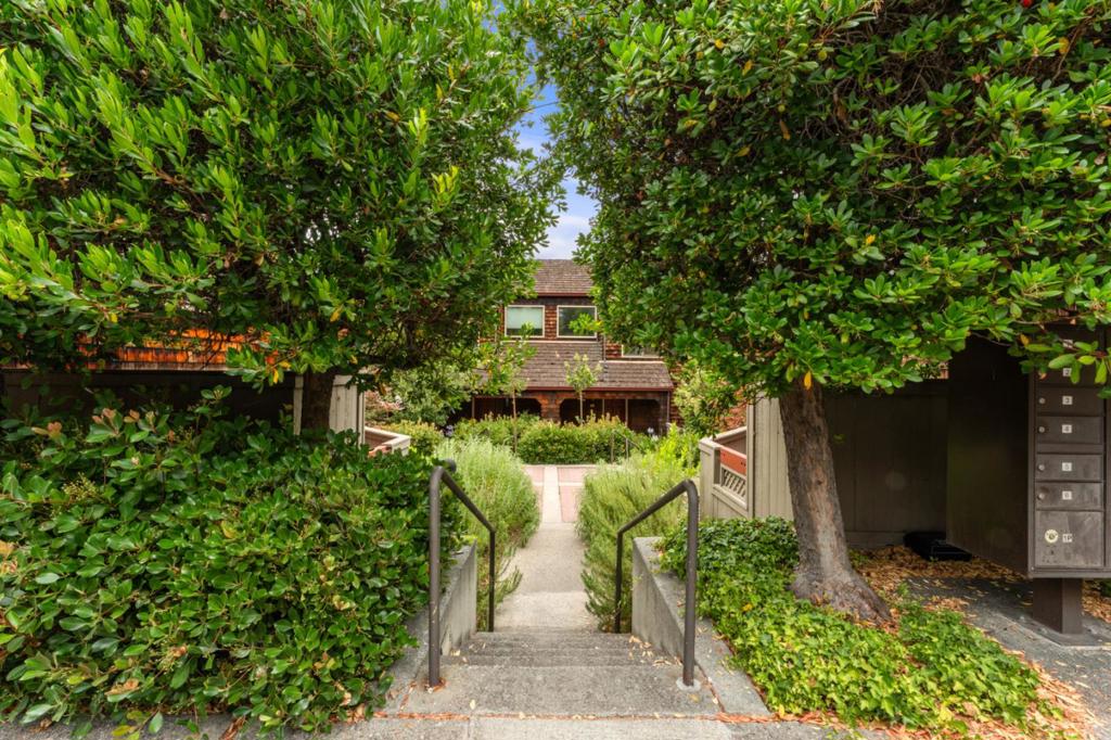 73 Peter Coutts Circle Property Photo 37