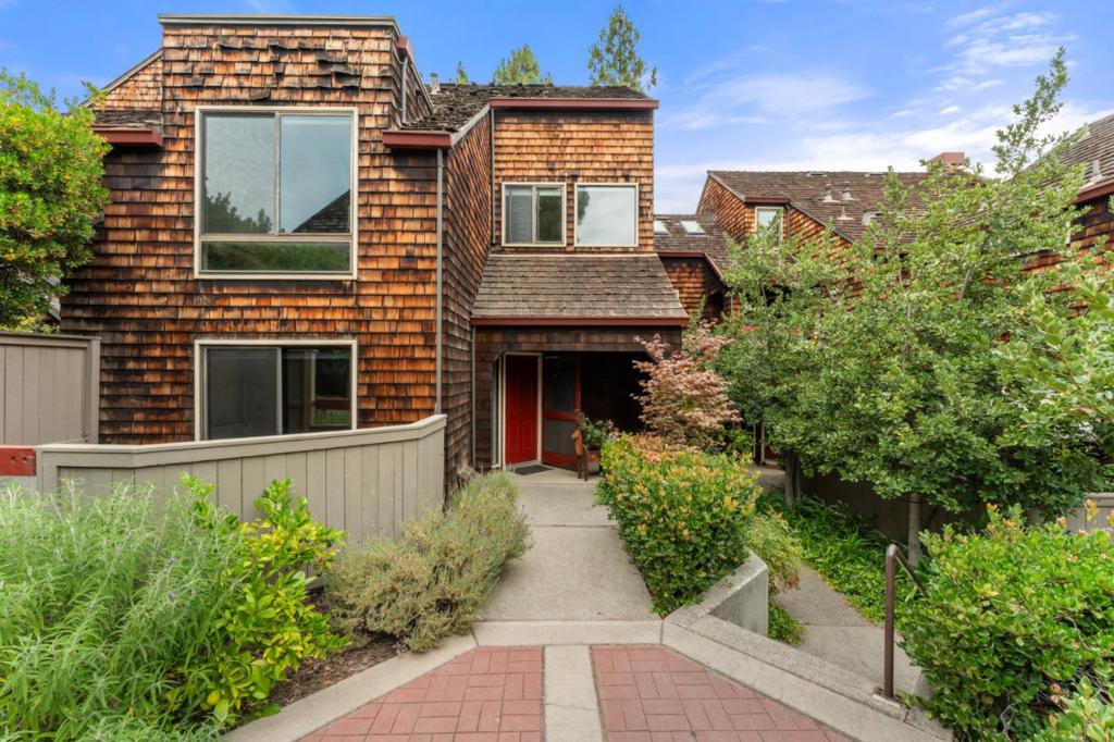 73 Peter Coutts Circle Property Photo 39