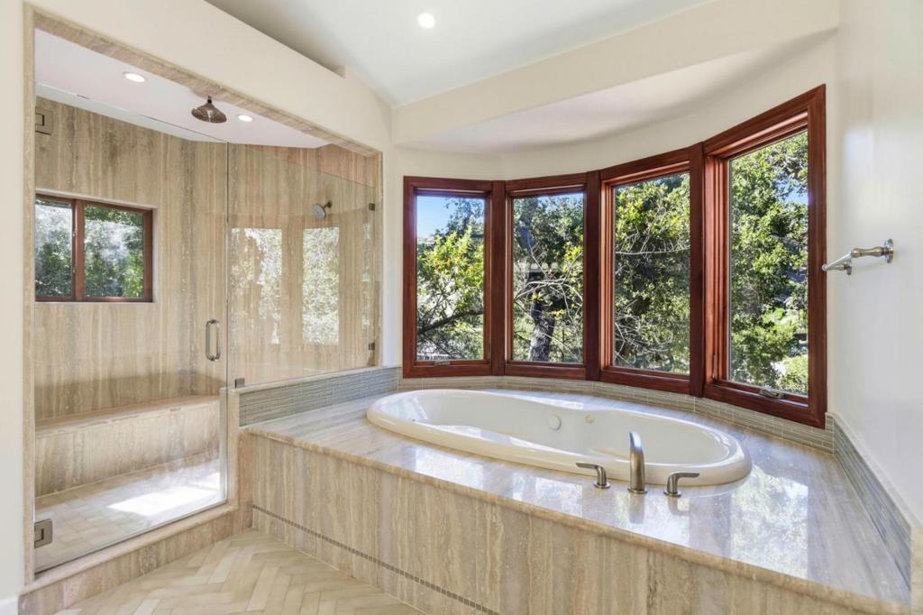 3911 Pepper Tree Court Property Photo 19