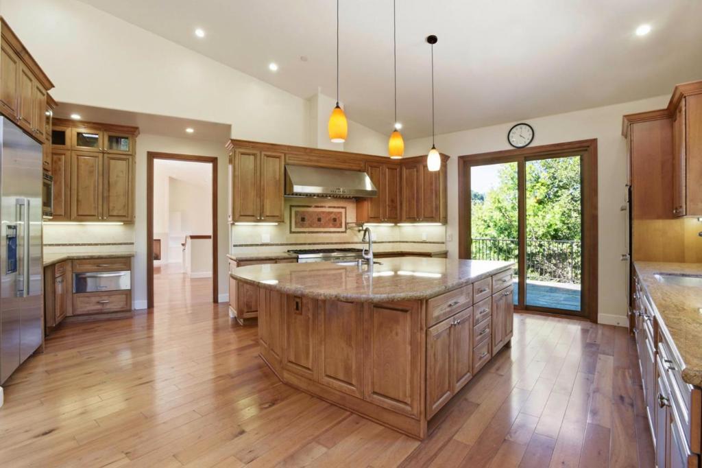 3911 Pepper Tree Court Property Photo 24