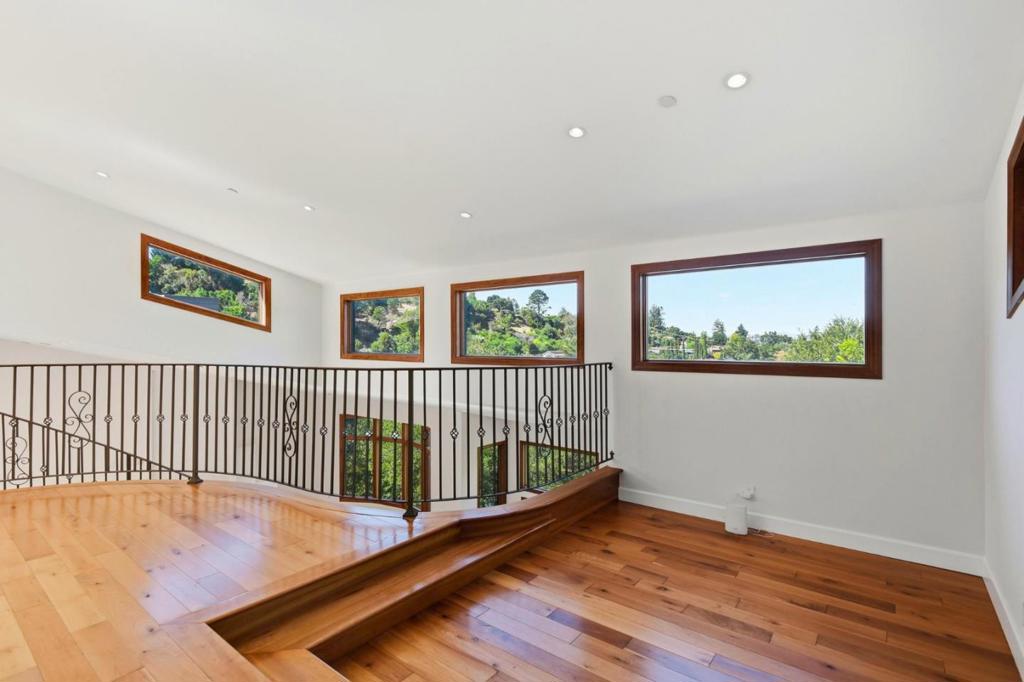 3911 Pepper Tree Court Property Photo 36