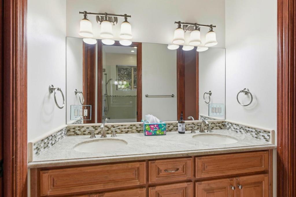 3911 Pepper Tree Court Property Photo 43