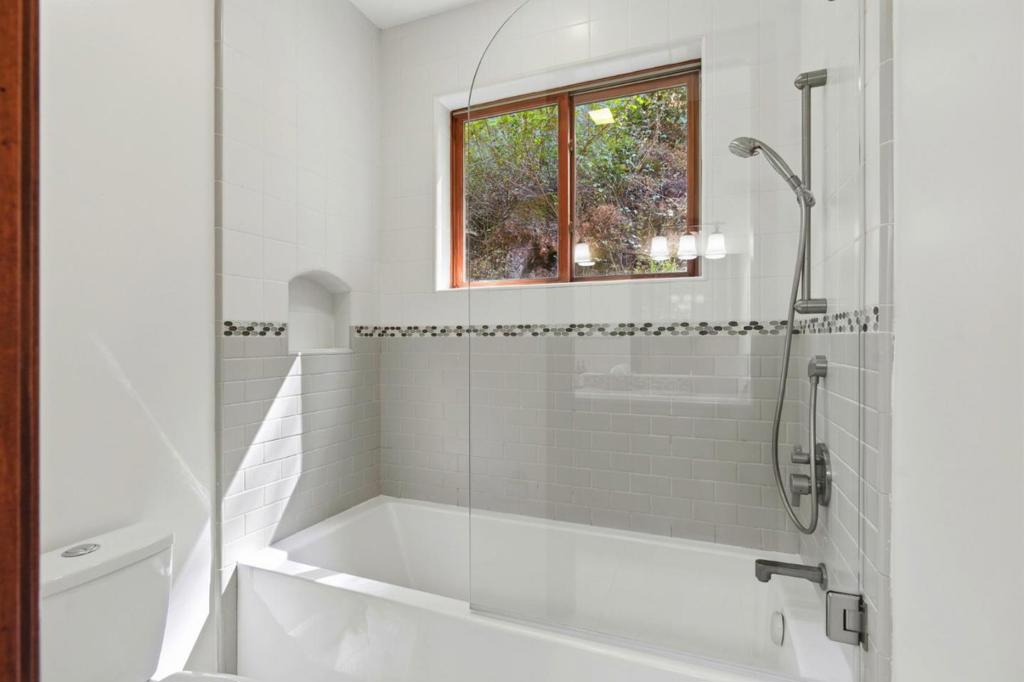 3911 Pepper Tree Court Property Photo 44