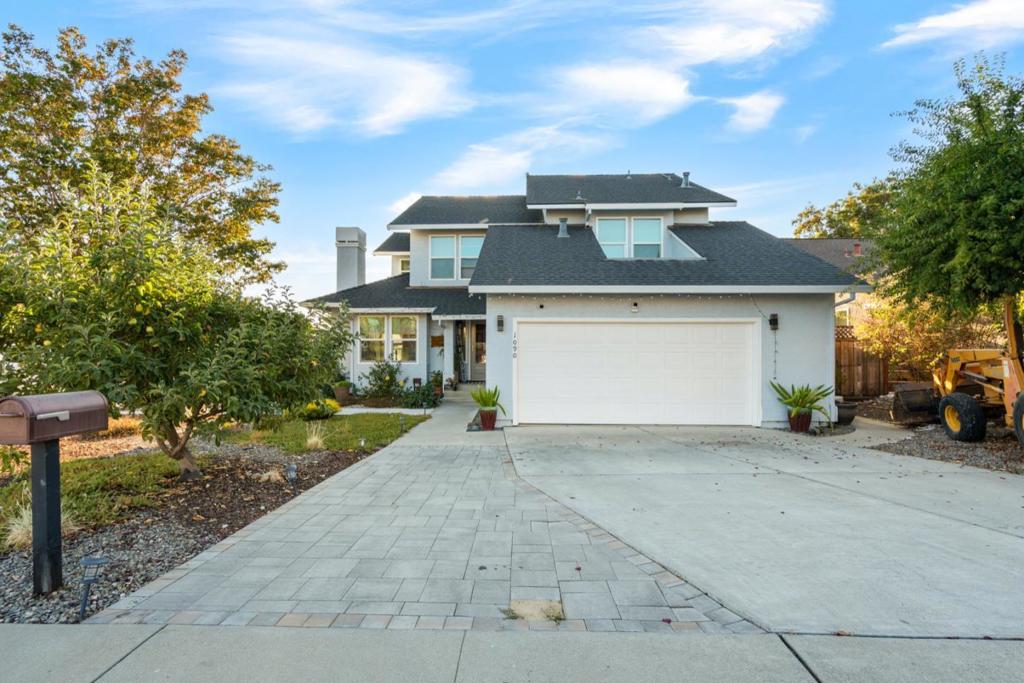 1090 Los Altos Drive Property Photo 1