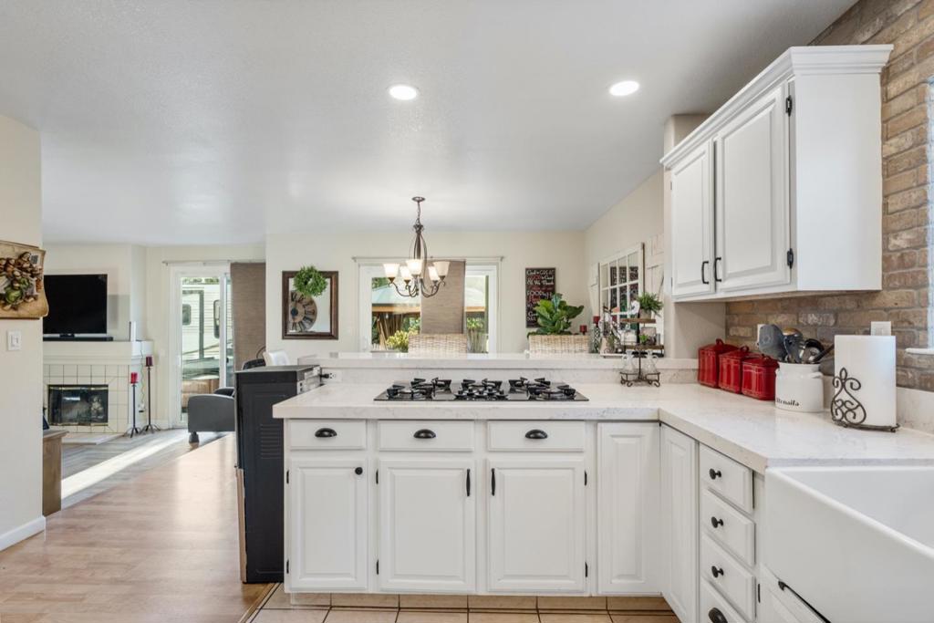 1090 Los Altos Drive Property Photo 20