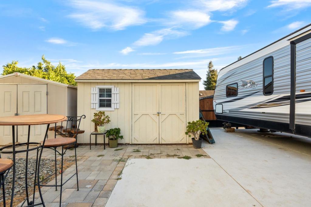 1090 Los Altos Drive Property Photo 38