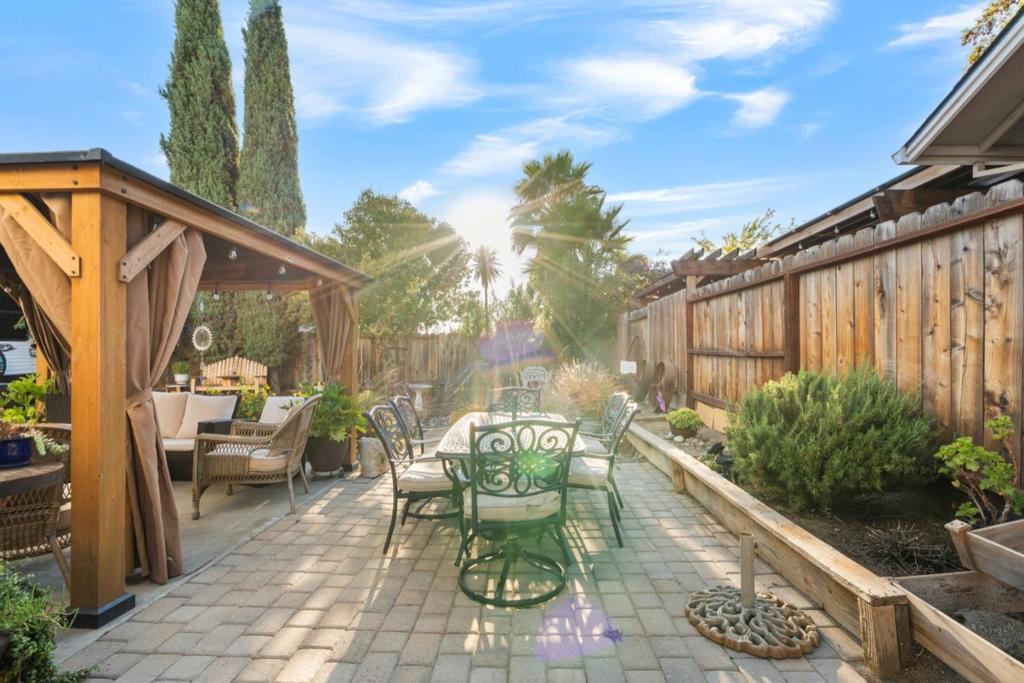 1090 Los Altos Drive Property Photo 41