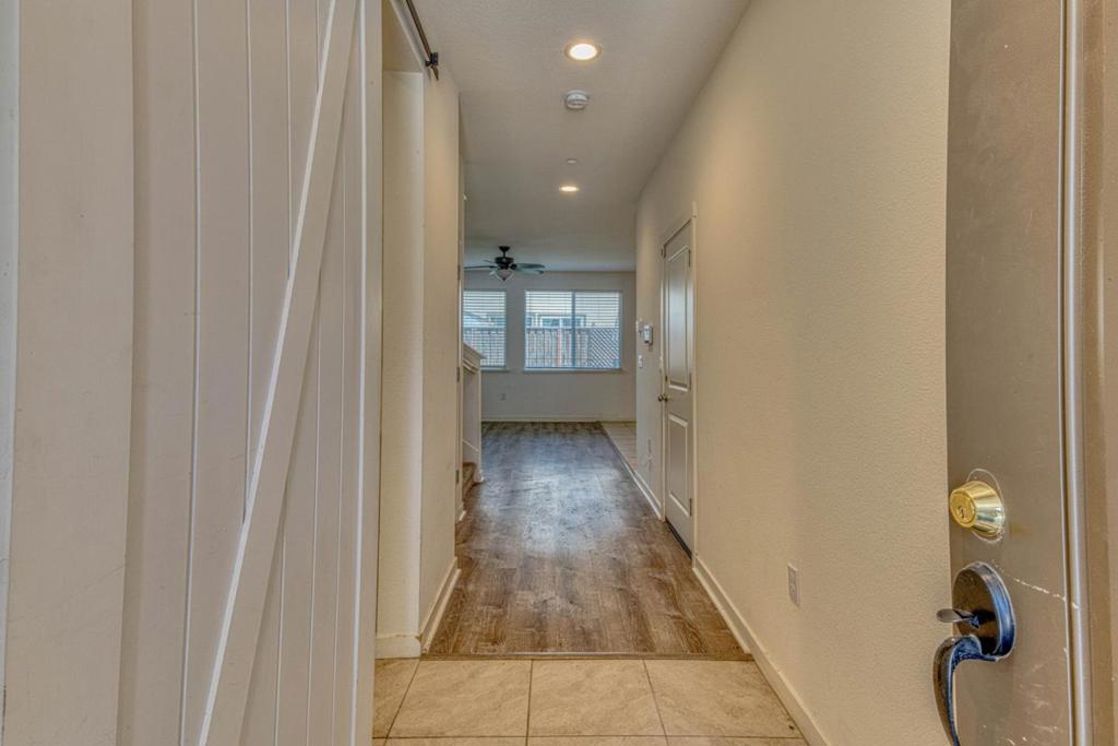 271 Lamplighter Lane Property Photo 2
