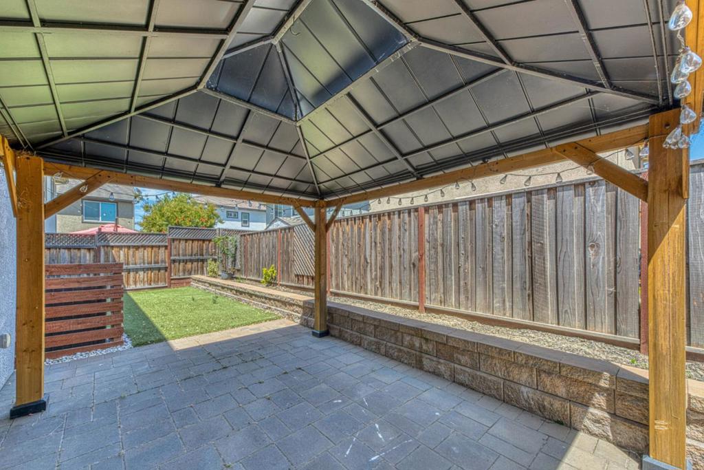 271 Lamplighter Lane Property Photo 23
