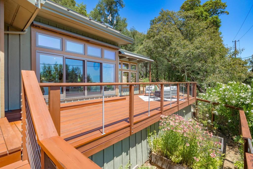 1095 Wilderfield Property Photo 41