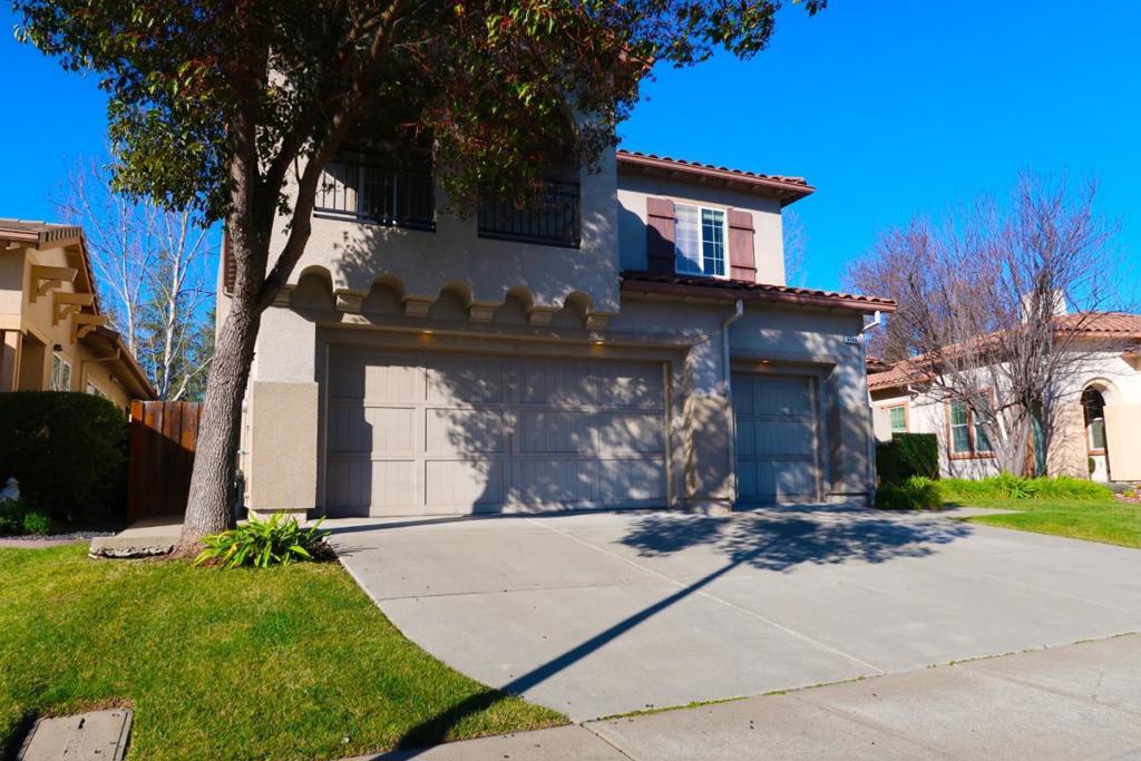 ML82055616 Property Photo 2