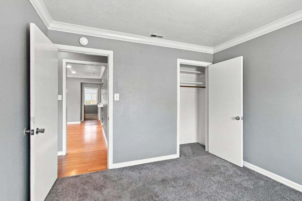1131 Frankfurt Avenue Property Photo 8