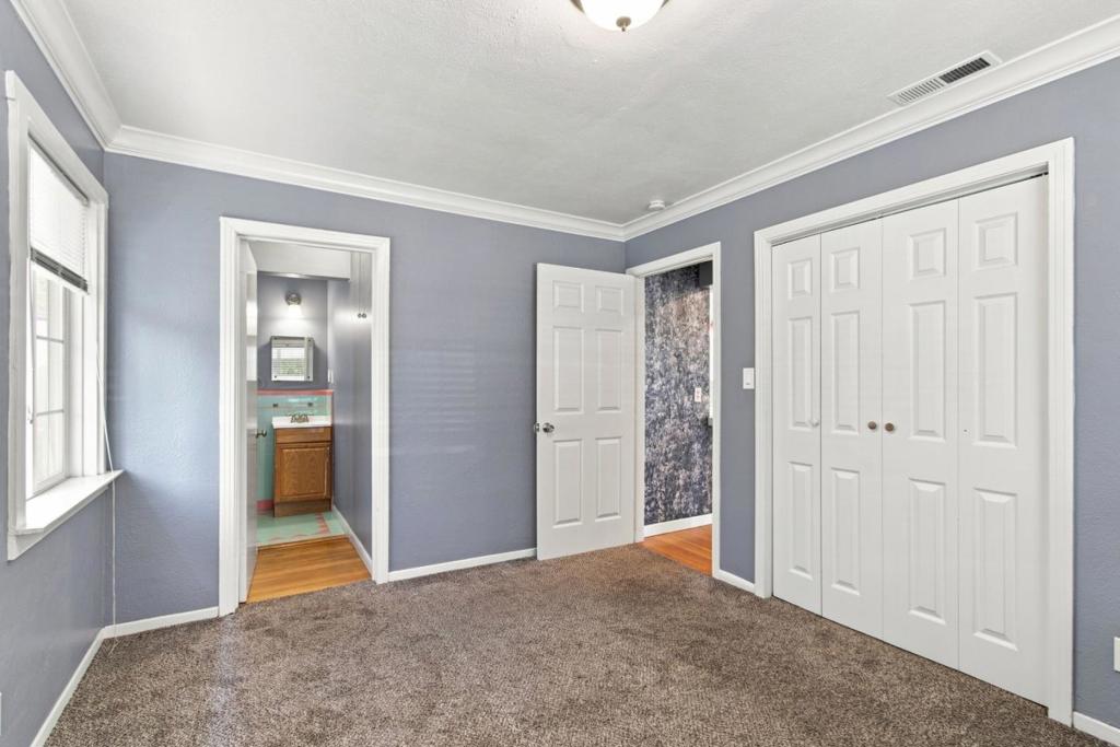1131 Frankfurt Avenue Property Photo 9