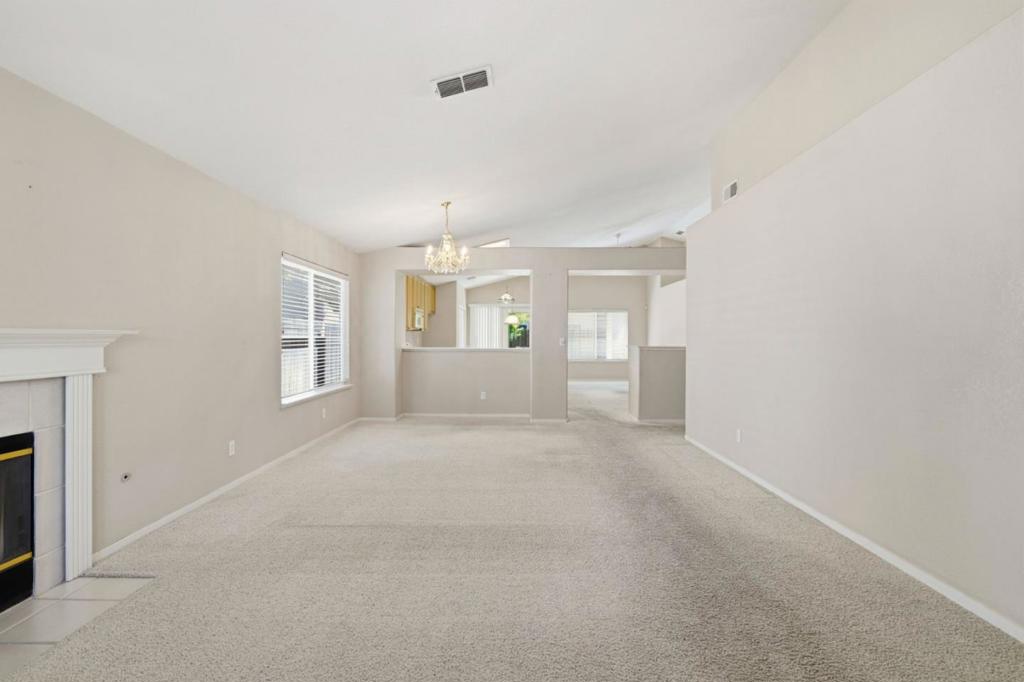 ML82055631 Property Photo 6
