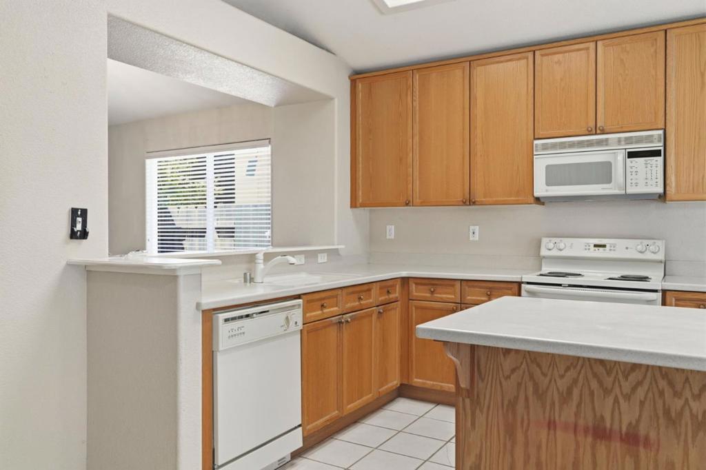 ML82055631 Property Photo 11