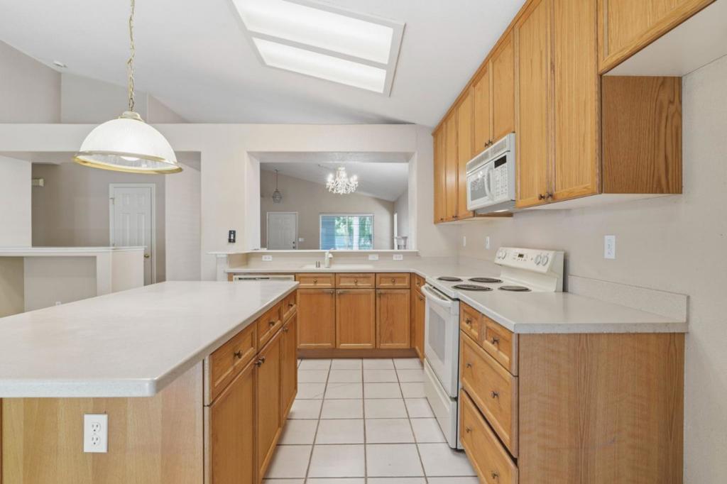 ML82055631 Property Photo 12