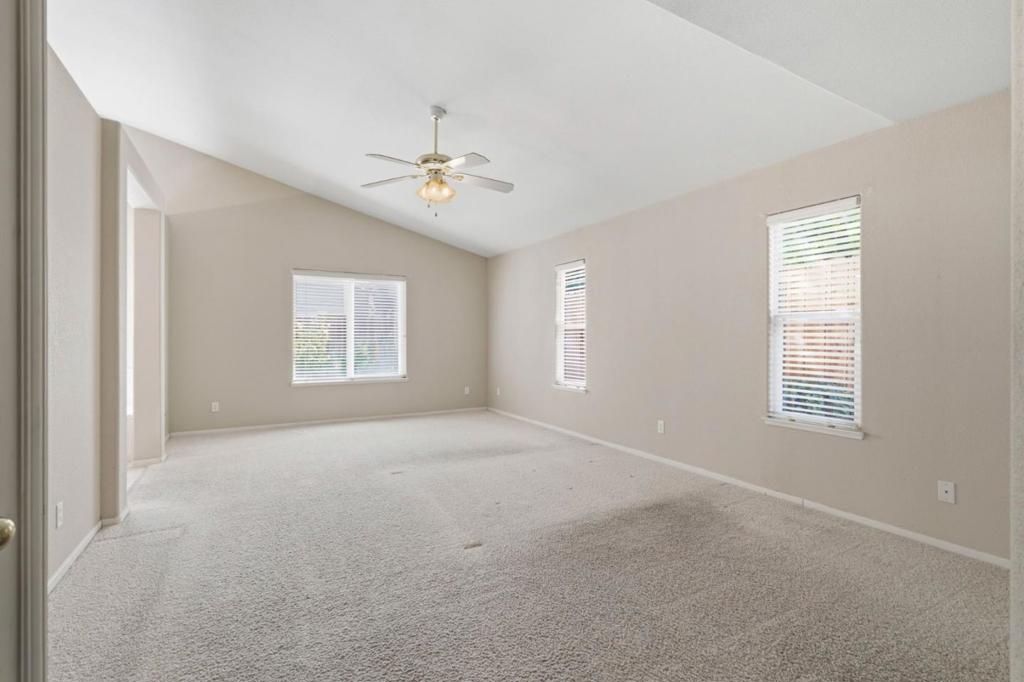 ML82055631 Property Photo 16