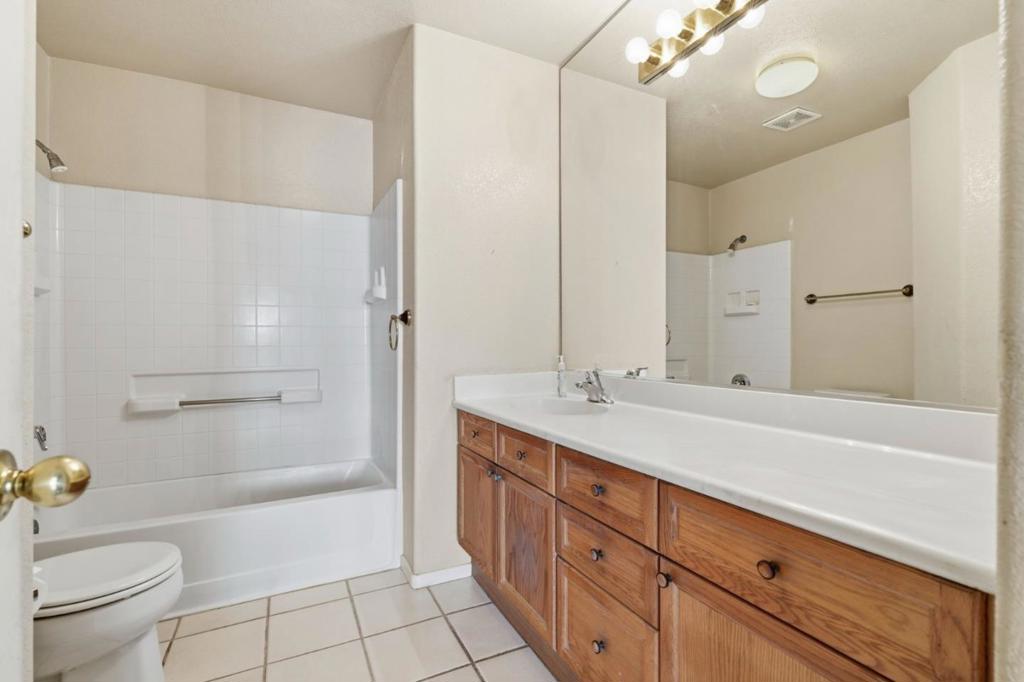ML82055631 Property Photo 25