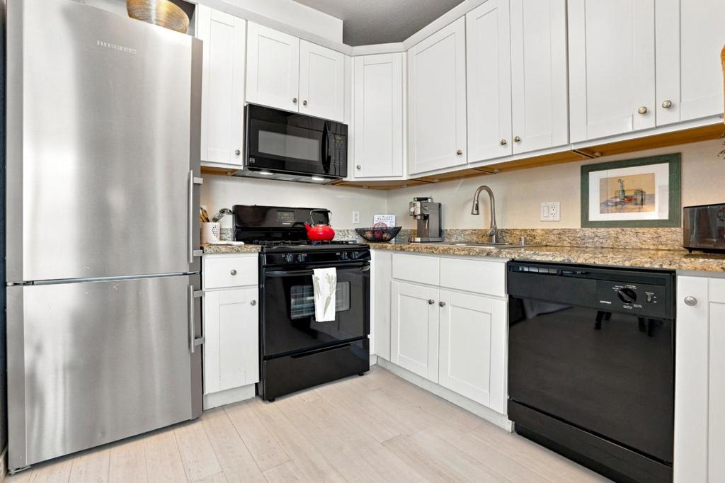 1111 Ocean Street 204 Property Photo 10
