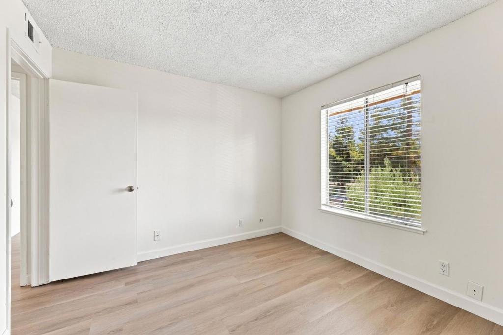 2745 Mauricia Avenue B Property Photo 19