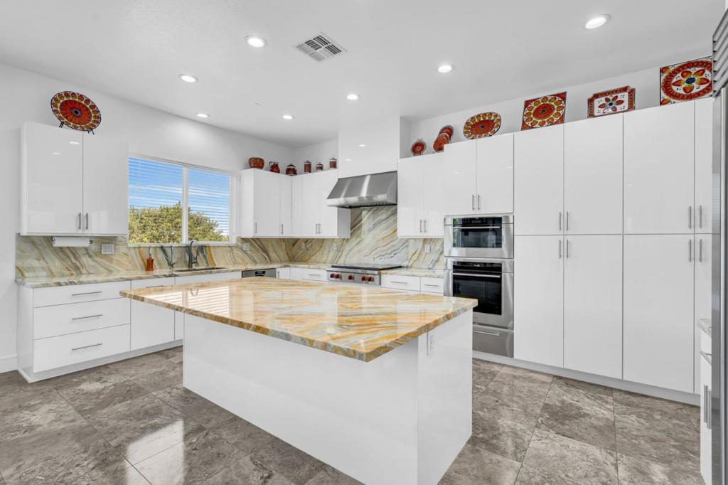 1040 Peppermill Court Property Photo 1