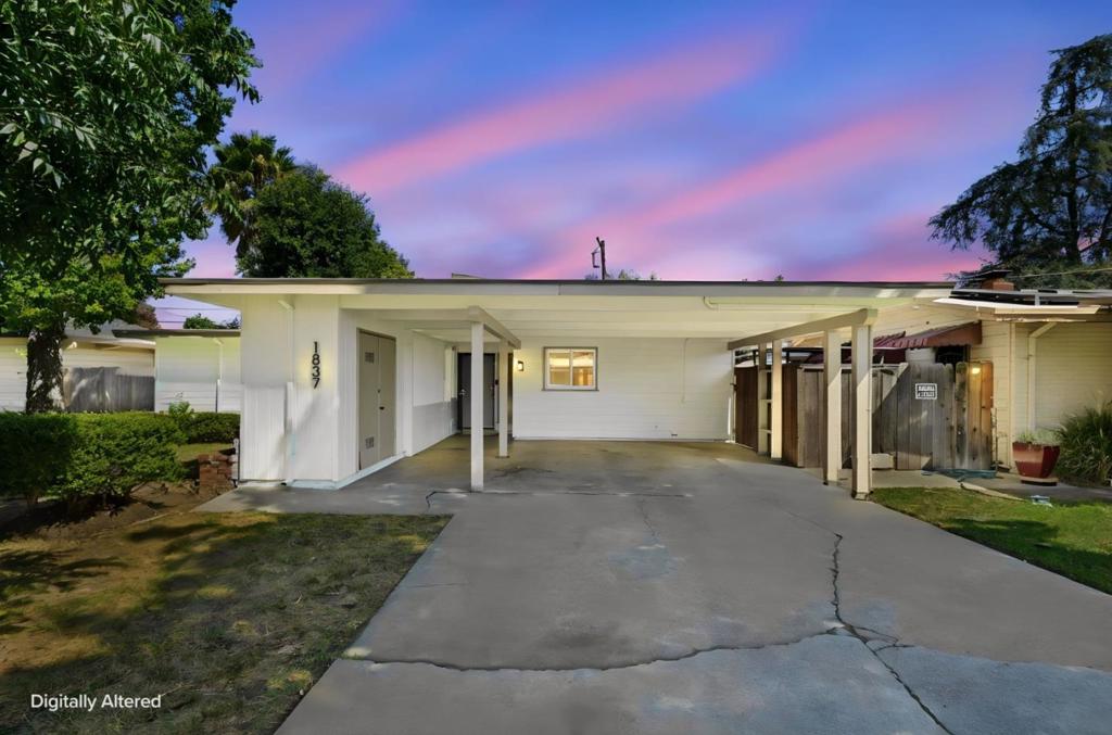 1837 W Rosecrans Way Property Photo 1