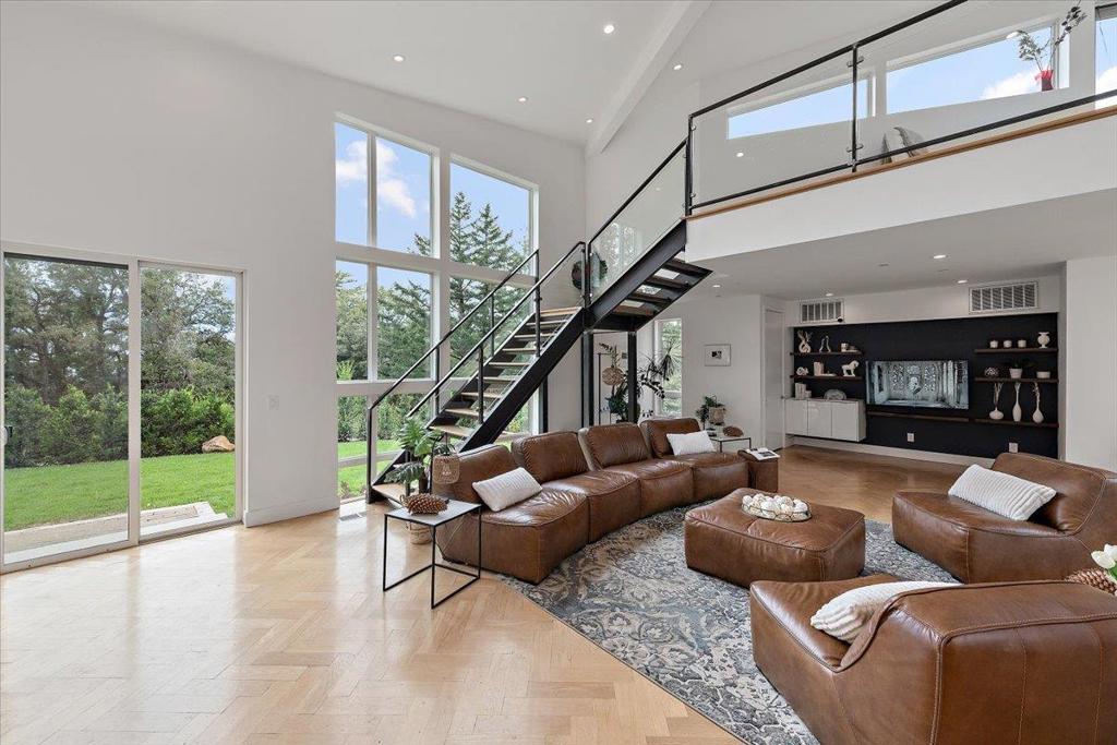 13755 Skyline Boulevard Property Photo 8