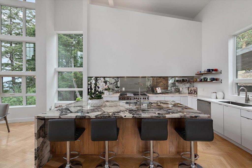 13755 Skyline Boulevard Property Photo 13