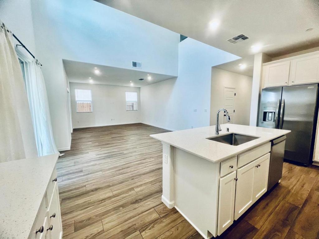 7352 Dorstone Way Property Photo 6