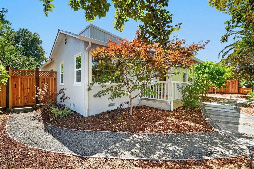 236 N 3rd Street Property Photo 4
