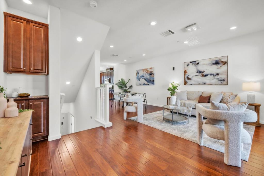 2757 Ferrara Circle Property Photo 4